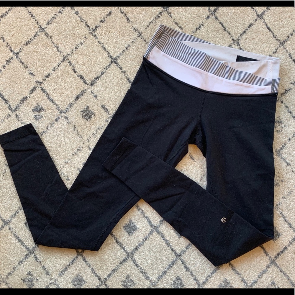Lulu lemon black legging with striped waistband